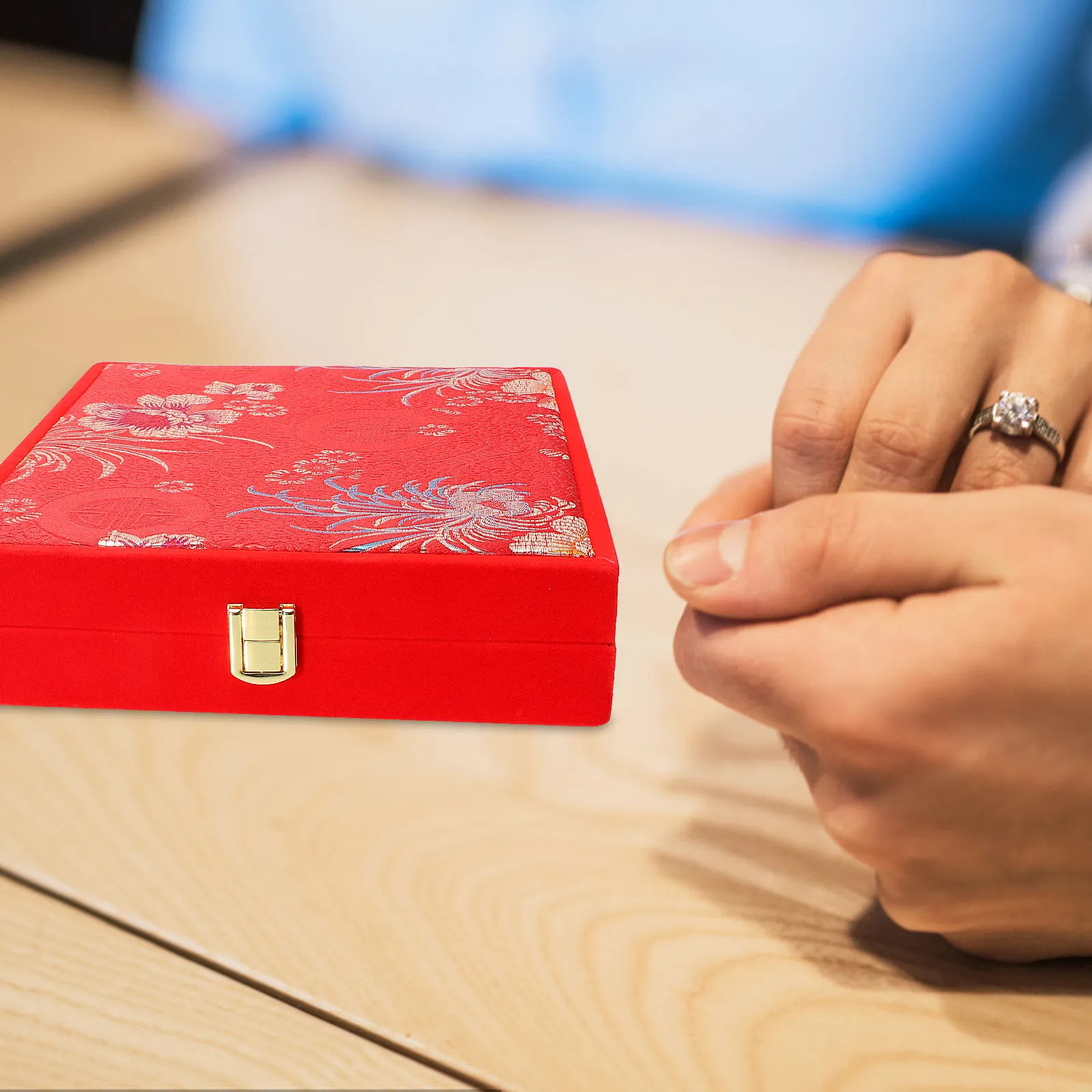 

1Pcs Handcrafted Chinese Style Jewelry Box Wooden Storage Case for Earrings Bracelets Necklaces Rings Home Travel Organizer Case