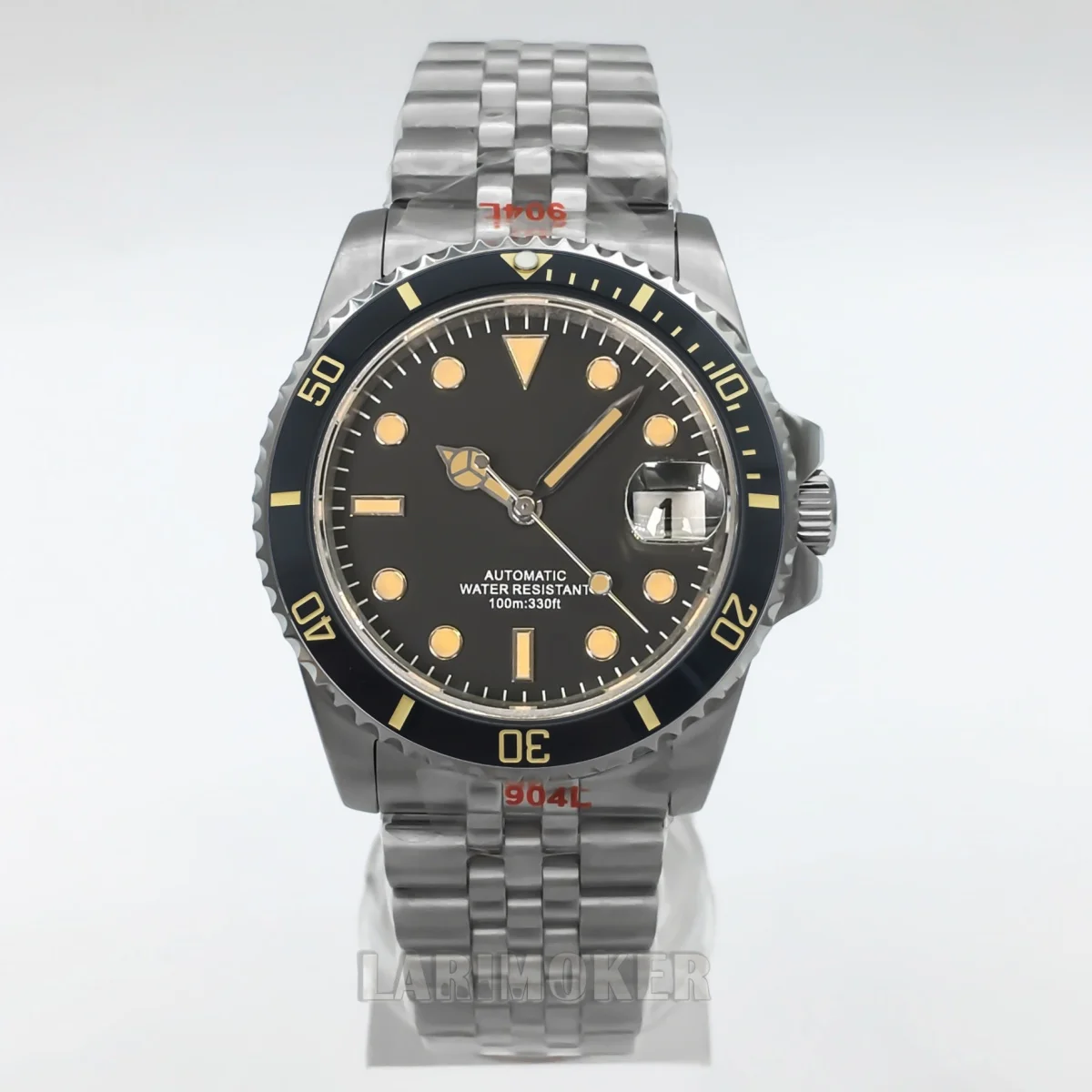 36mm/38mm men's mechanical watch features a sapphire glass date window and is paired with the PT5000 NH35A automatic movement