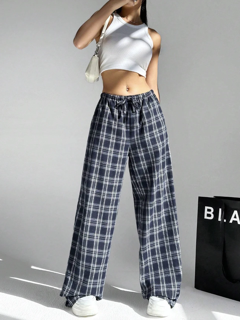 Pantaloni da donna a scacchi neri casual alla moda eleganti giapponesi coreani europei e americani maturi autunno e inverno