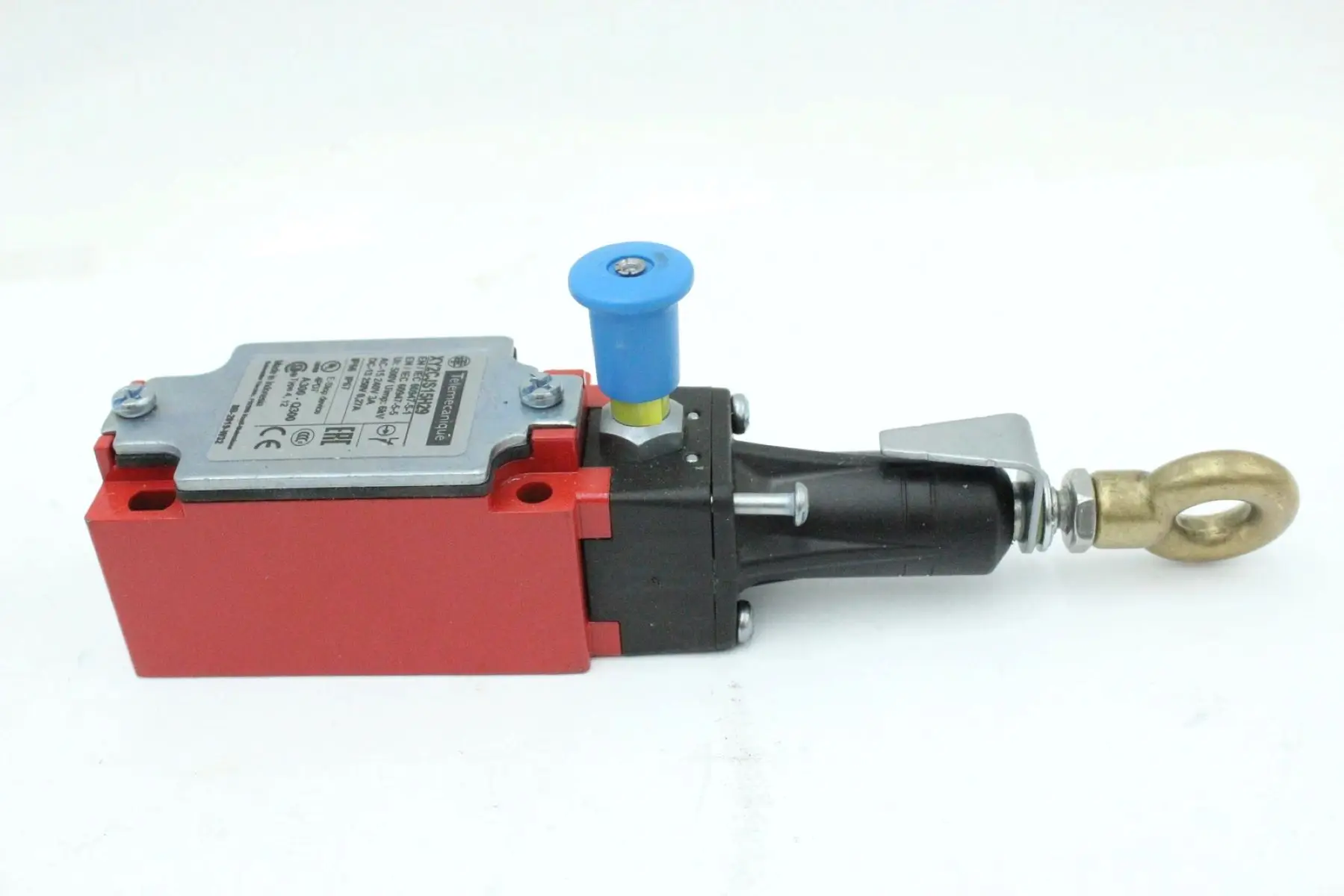 XY2CJS15H29 Latching emergency stop rope pull switch, Telemecanique rope pull switches XY2C, e XY2CJ, straight, 1NC+1 NO, ISO M2