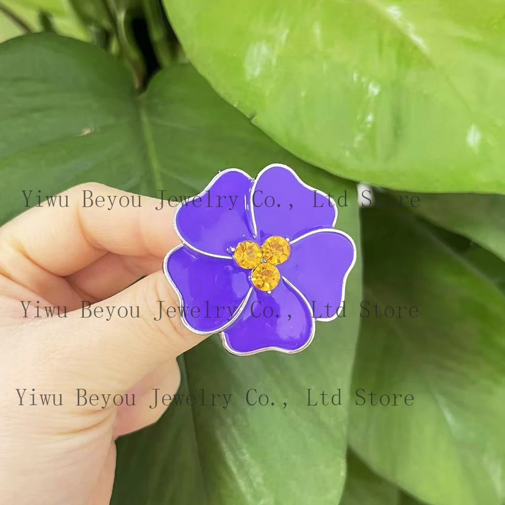 Delta African Violet Brooch Pin