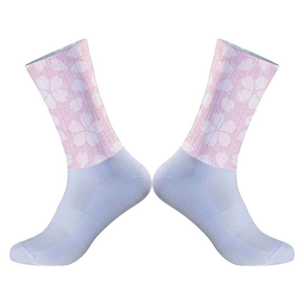 

New Breathable 2024 and Heat Dissipating Outdoor Sports Socks, Unisex Mid-Calf Cycling Socks, Sports Bicycle Socks