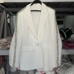 Blazer blanco de lujo con cuentas de diamantes de imitación para mujer, trajes de alta calidad