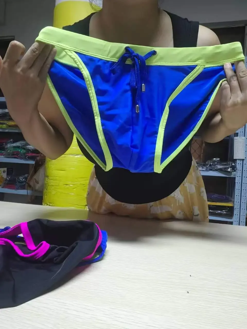 Various combinations men's high-fork triangle swimming trunks fashion color matching simple beach low waist UXH325-249-381