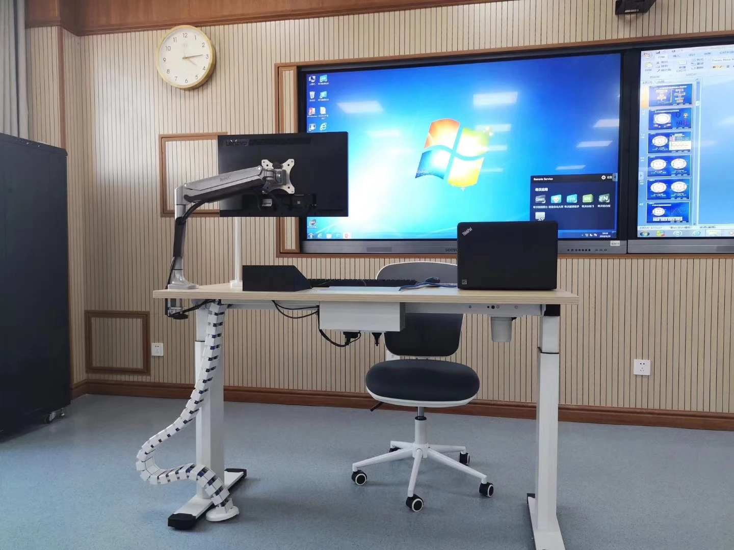 University Smart Classroom Podium  Dual Motor Electric Height Adjustable Computer Desk Electric Lifting Table