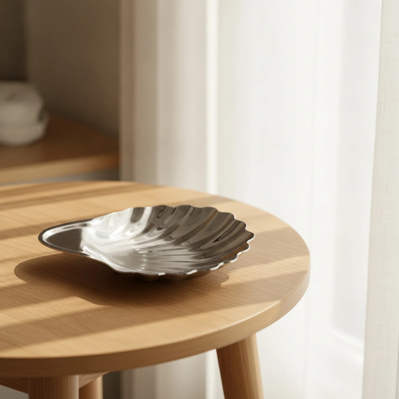 Shell Dish with Hanging Loop Sculpted Shell Jewelry Dish Stainless Steel Tray Reflective Stylish for Vanity, Tabletop Display
