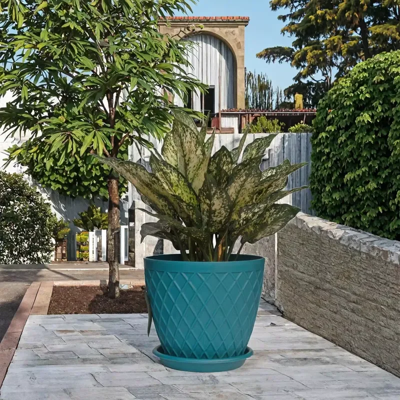 for High Quality Polychrome Small Plastic PP Flower Pots Indoor Outdoor Contemporary Design Style for Apartment Hotel Floor