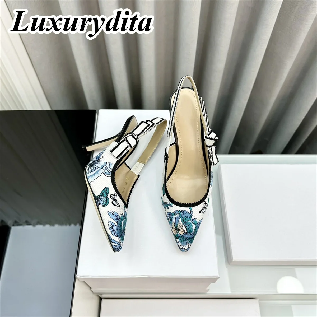 

Top Quality Luxury Womens Sandal Casual Lace Flat Fashion Embroidered Muller Shoes Designer Silk Leather Soled High Heel
