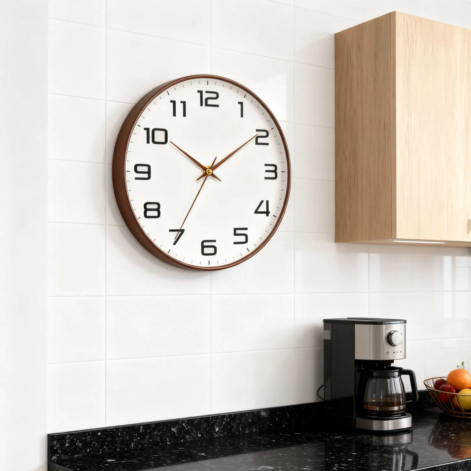 Classic Round Wall Clock Large Clear Readability Numerals Home Office Living Room Decor Offering Elegant Vintage Clock
