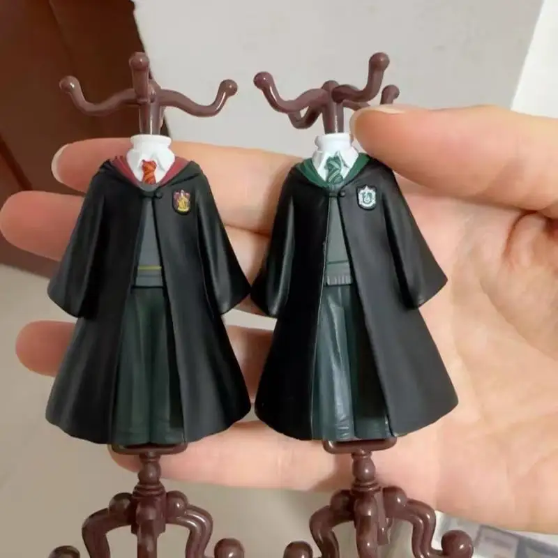 Nuevo Bandai huevo retorcido uniforme de Harry Potter percha de ropa Ravenclaw Gryffindor bata decoración regalo sorpresa