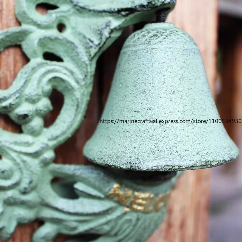 الحرف اليدوية الأوروبية المصنوعة من الحديد الزهر الرجعية الأناناس شعار اليد الصحافة جرس الباب جرس فناء لوحة على الحائط لتزيين المنزل