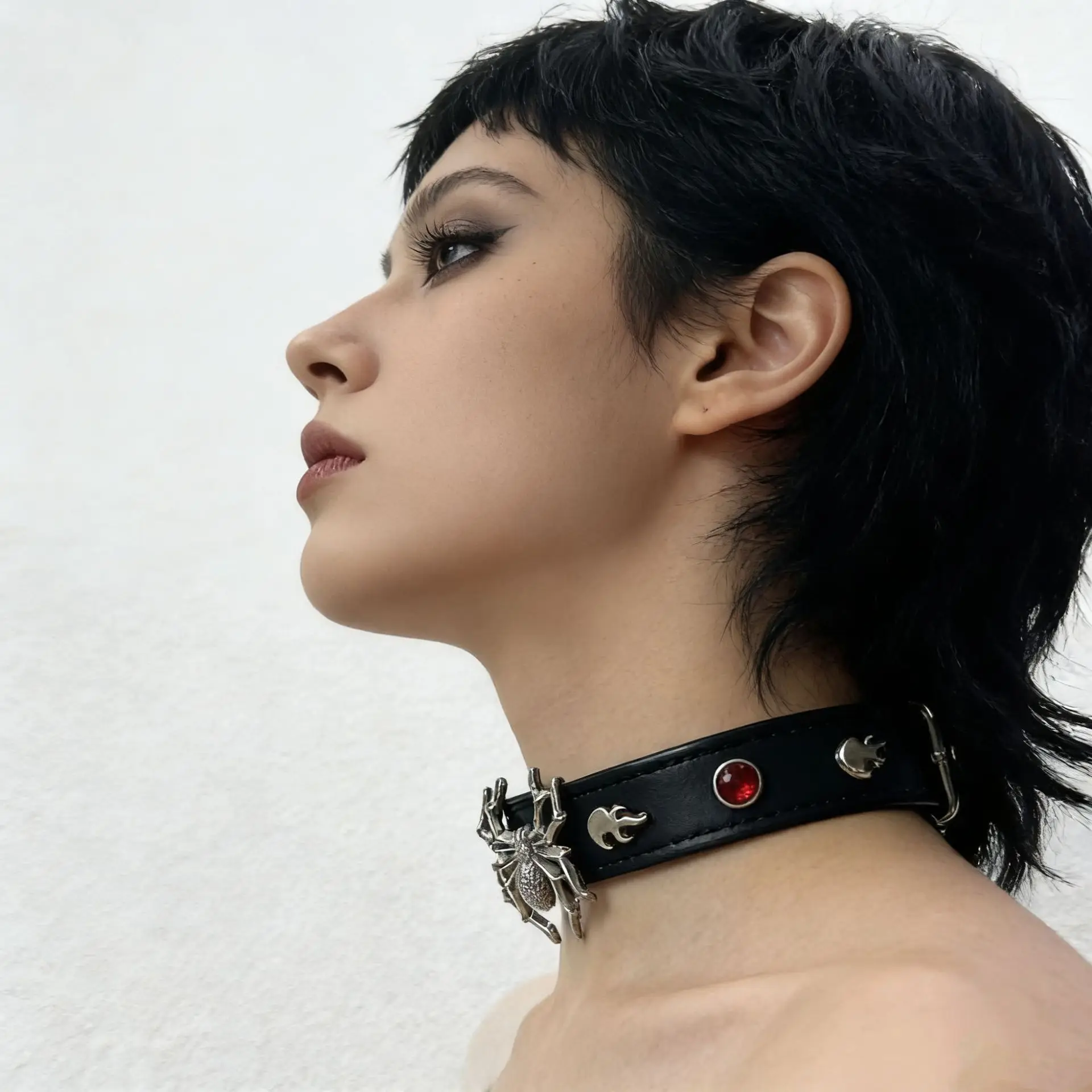 Darkness  Punk Personality Sweet and Cool Diva Hip Hop Fashion  Trend  Spider Cortex Alloy  Collar chain