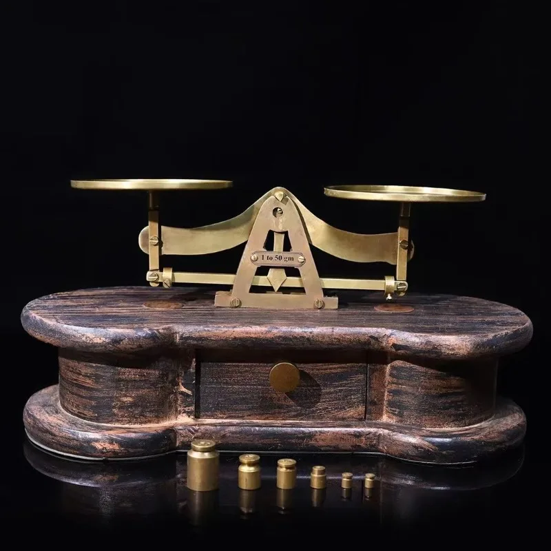 Copper balance ornament, retro nostalgic world conscience call office store desktop decoration friends gift crafts