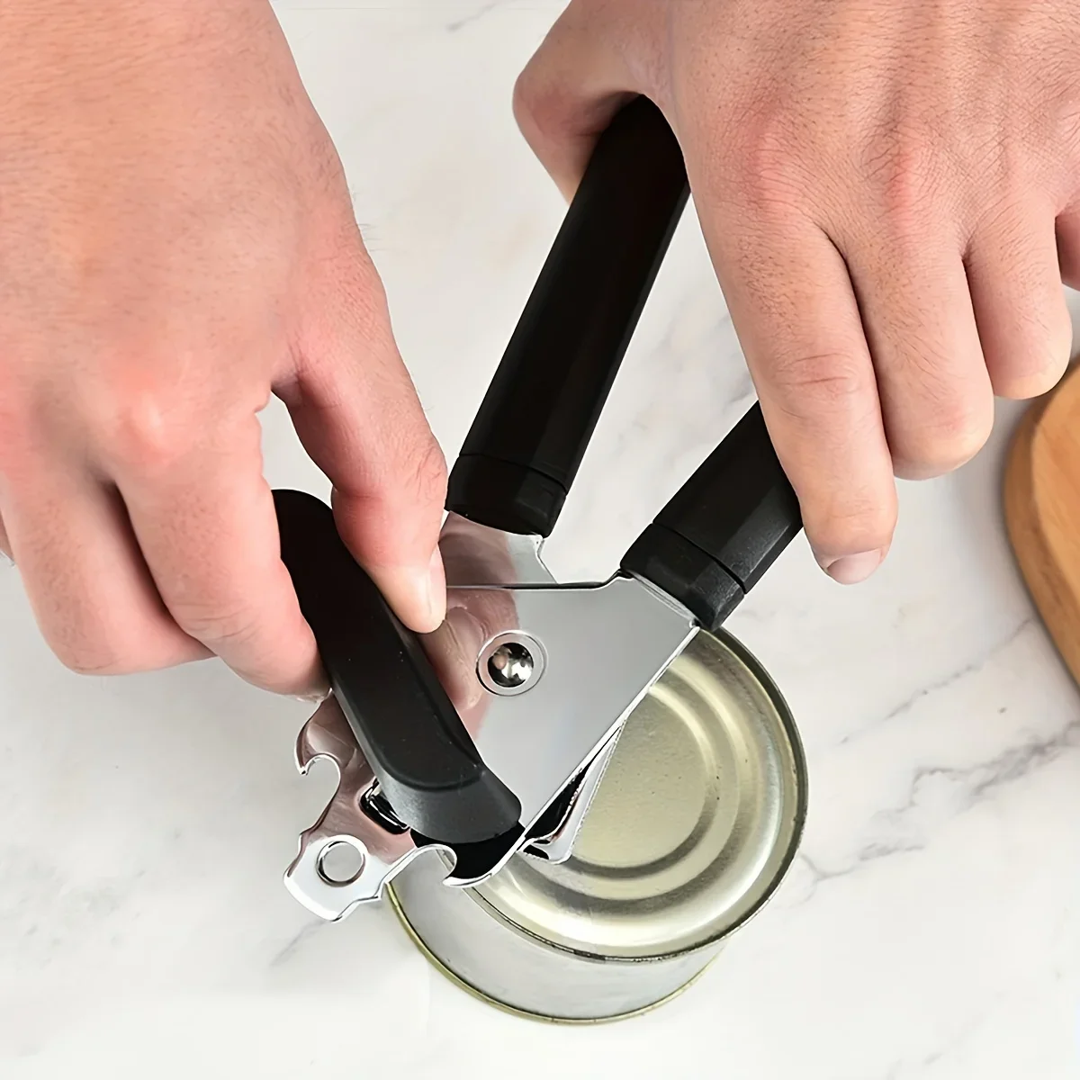 Professional Tin Manual Can Opener Multifunctional Stainless Steel Beer Grip Opener Side Cut Cans Bottle Opener Kitchen Gadgets