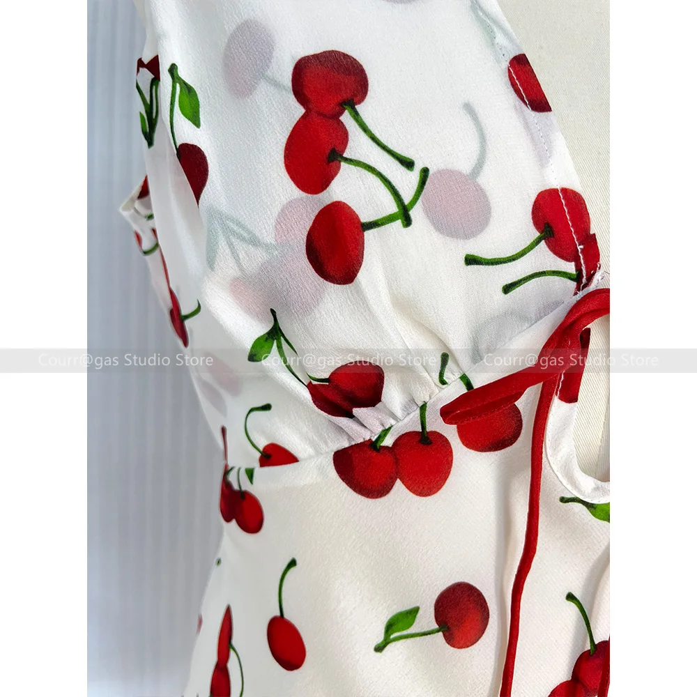 French niche fashion hottie sleeveless white V-neck silk cherry dress short female