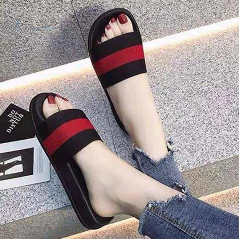 

Women's Outdoor Slip-On Slippers Summer 2023 Suower Pattern Anti-Slip Faionable Home And Garden oes Comfortable Sandals