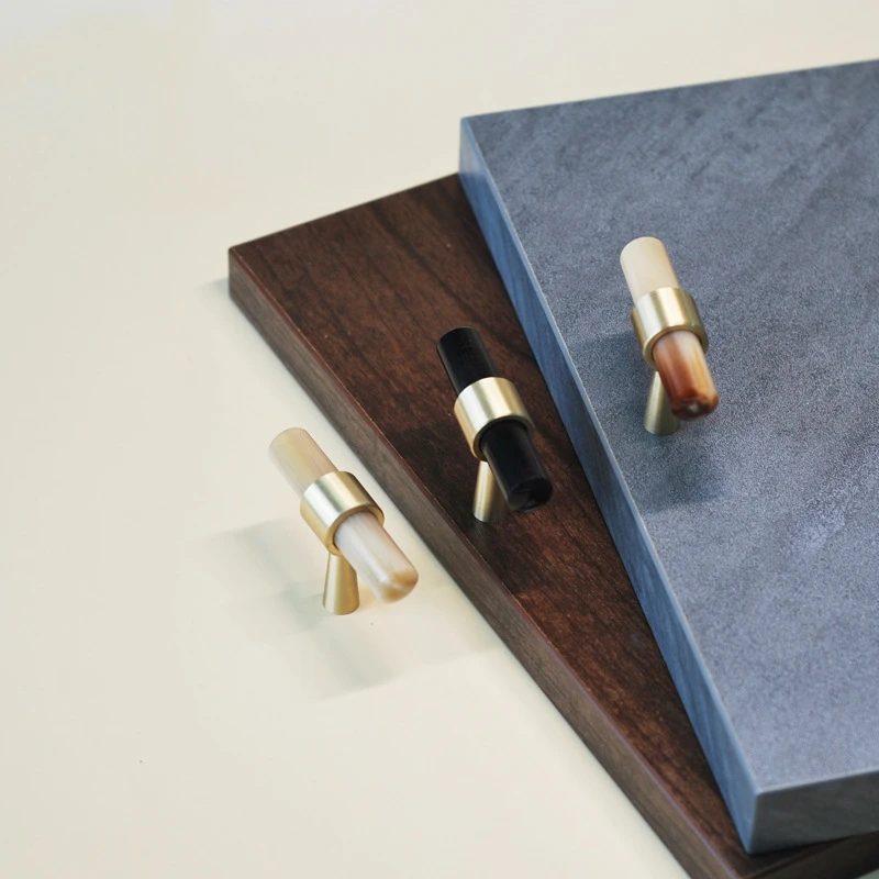 Luxury Horn + Brass Furniture Handles Elegant Door Knobs and Handles for Cabinet Kitchen Cupboard Drawer Pulls Cabinet Knobs