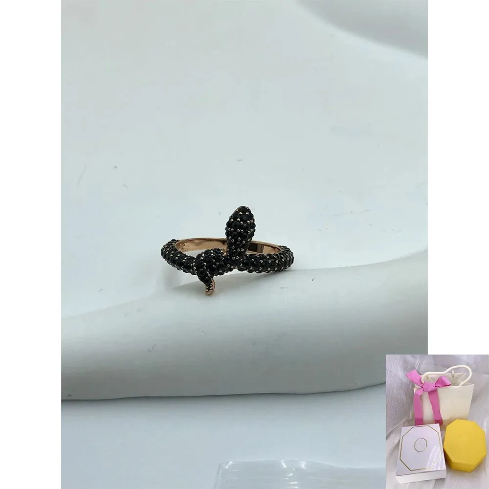 

New fashion hot selling black gemstone snake ring, high-end romantic holiday gift