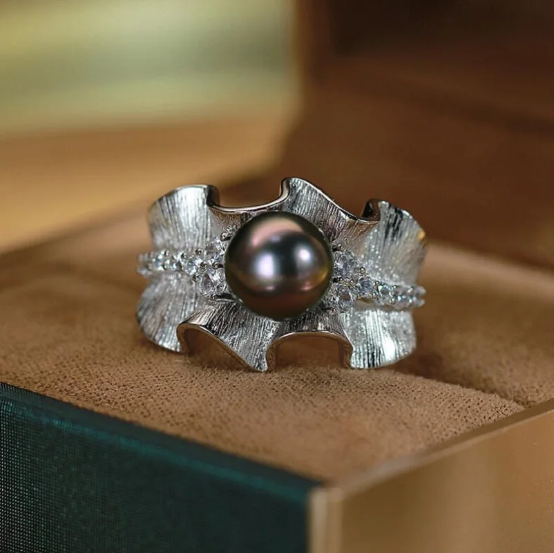 

Elegant 10-11mm South Sea Round Black Pearl Ring 925s