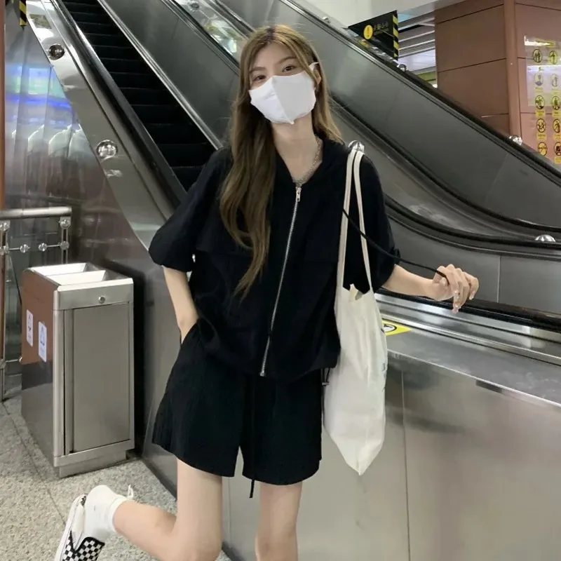 

Women's Casual Sportswear Set Loose Hooded Short Sleeve Top Shorts 2 Piece Outfit