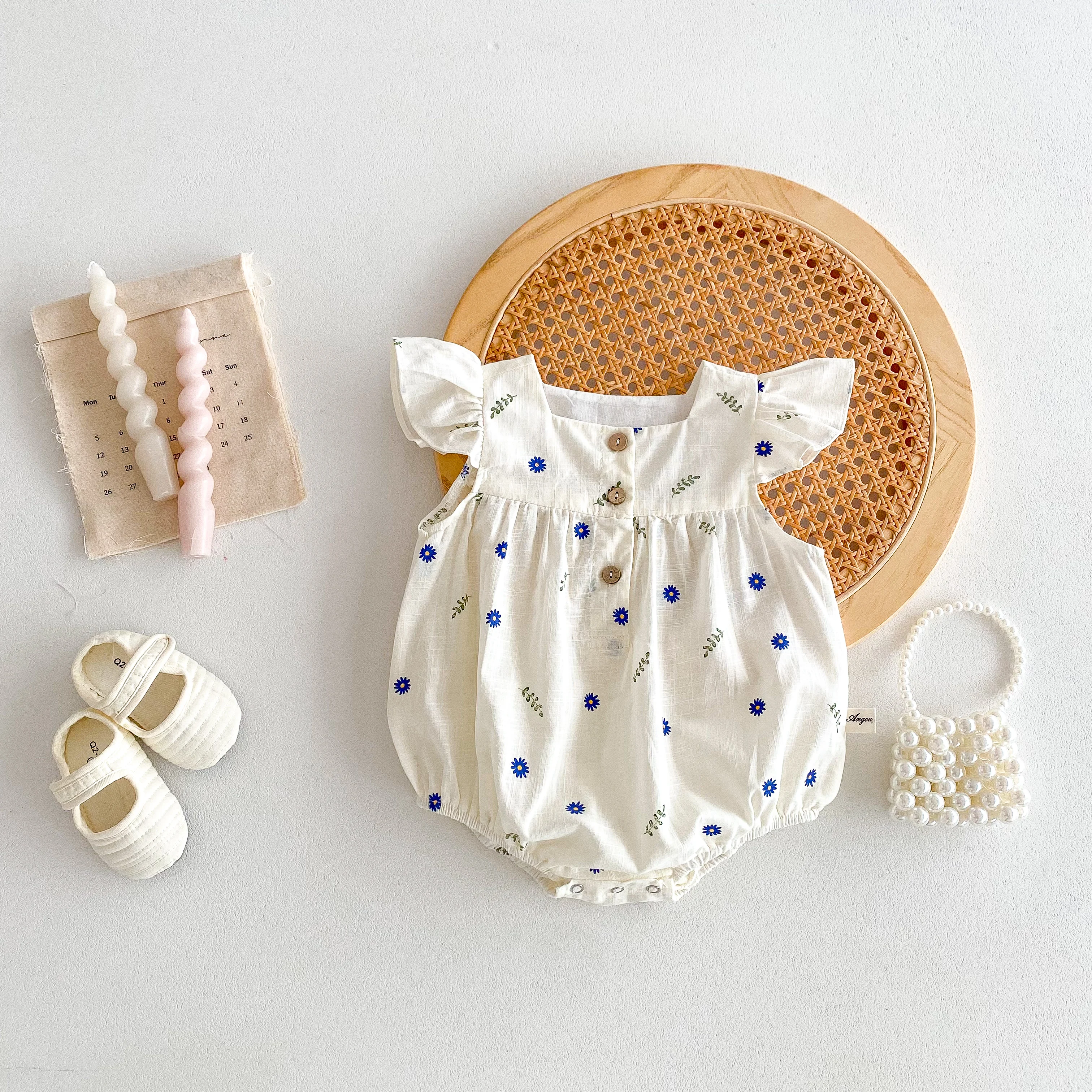 

Summer 2026 baby girls' sleeveless Onesie romper , country style, casual little sleeve crawling suit