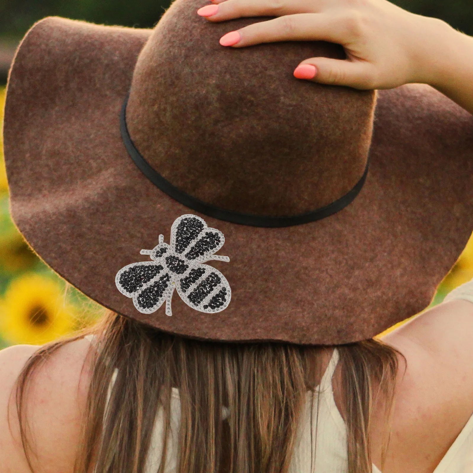 

10Pcs Wear-Resistant Bee Iron Patches for Clothes Coat Backpack Hat Pants Multi-Function Decorative Clothes Accessory