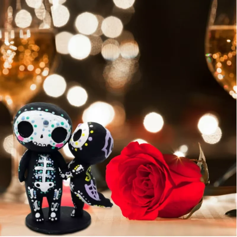 10CM Skeleton Couple Parent-child Statue Resin Crafts Sugar Skull Figure Toys Miniature Micro Landscape Decoration For Girl Gift