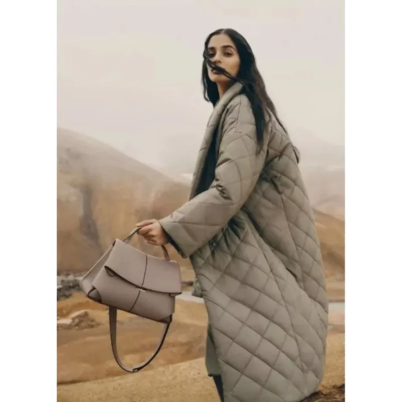 موديل 2025 الأكثر مبيعًا سلسلة أزياء شعبية 2024 حقيبة نسائية جديدة حقيبة يد نسائية أوروبية وأمريكية بطيات من الجلد #3