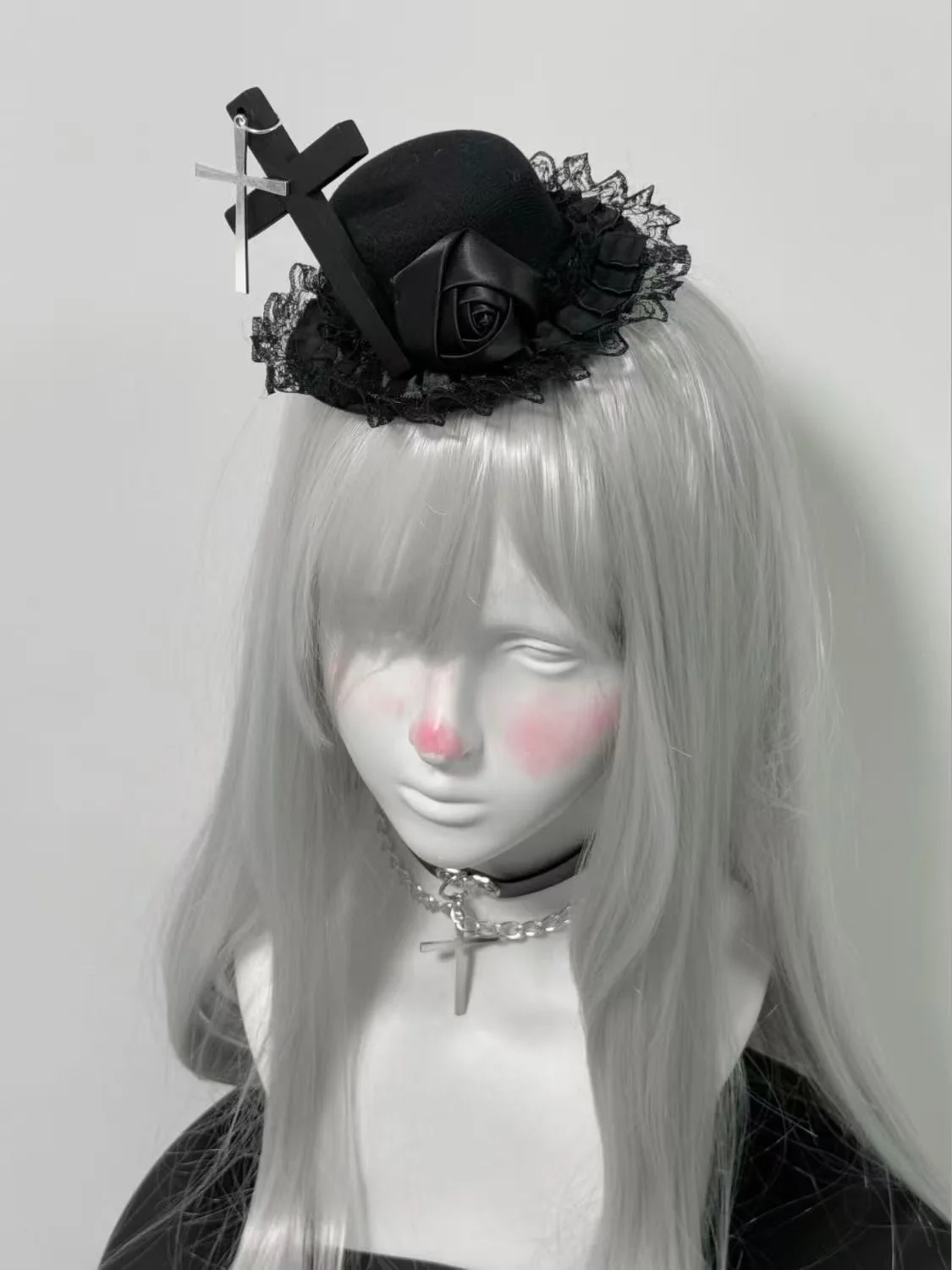 女の子のためのゴシックレースリボンヘッドドレス、コスプレロリータのためのローズクロスシルクハットダークワイルドの帽子、ハロウィーンのためのヴィンテージロイヤルヘッドピース