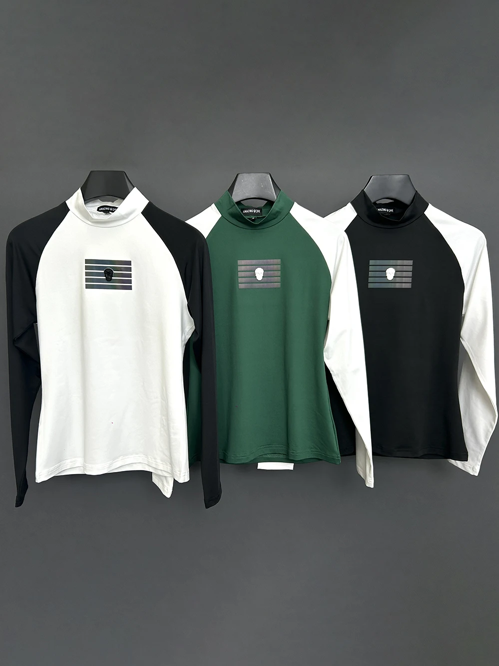 

Women's Golf Shirt - Breathable Quick-Dry Long Sleeve Polo with Black & White Color-Blocked Collar