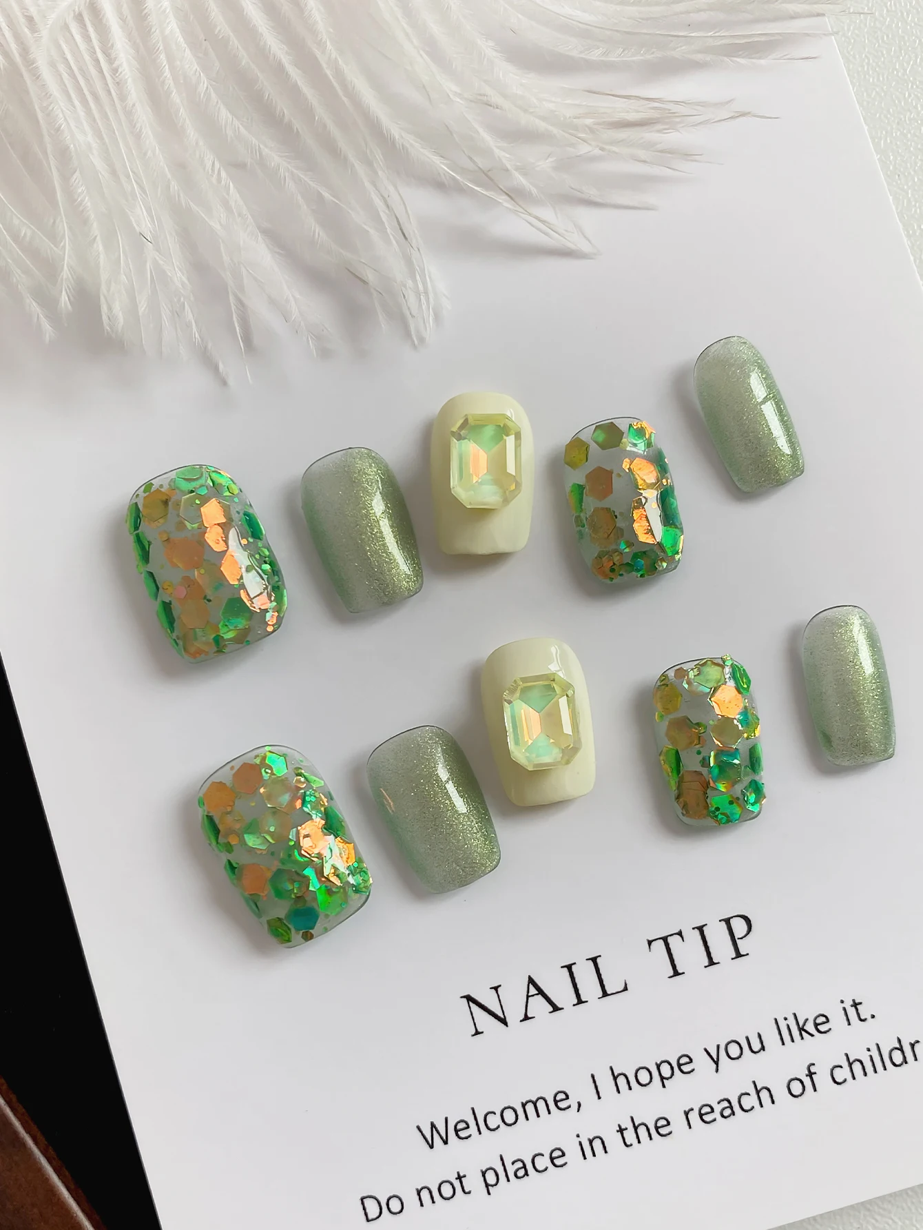 Fresh Green Press On Nails, Short Square Handcrafted False Nails, Gold Foil Flakes & Large Rhinestone, Summer Trendy Nail Tips