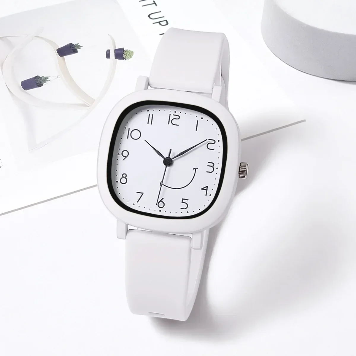 Brand Women Quartz Watches New Jelly Colored Silicone Strap Student Sports Watch Smile Dial Simple Wristwatches Dropshipping