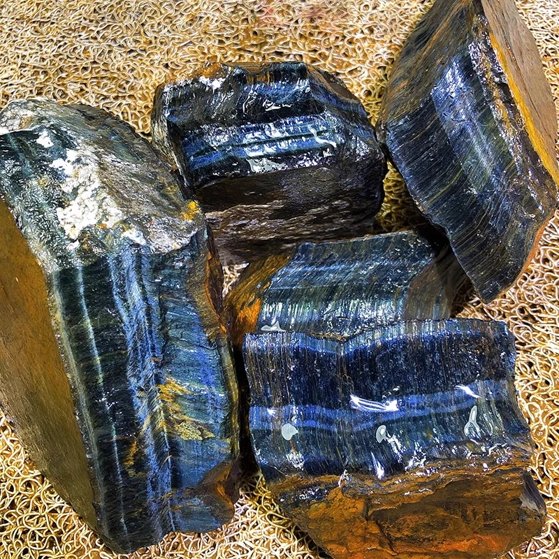 Natürlicher echter blauer Tigerauge-Stein, Kristall und Stein, Diffusoröle, Felsstein, Reiki-Heilung, Heimdekoration, Stein, Mineralprobe