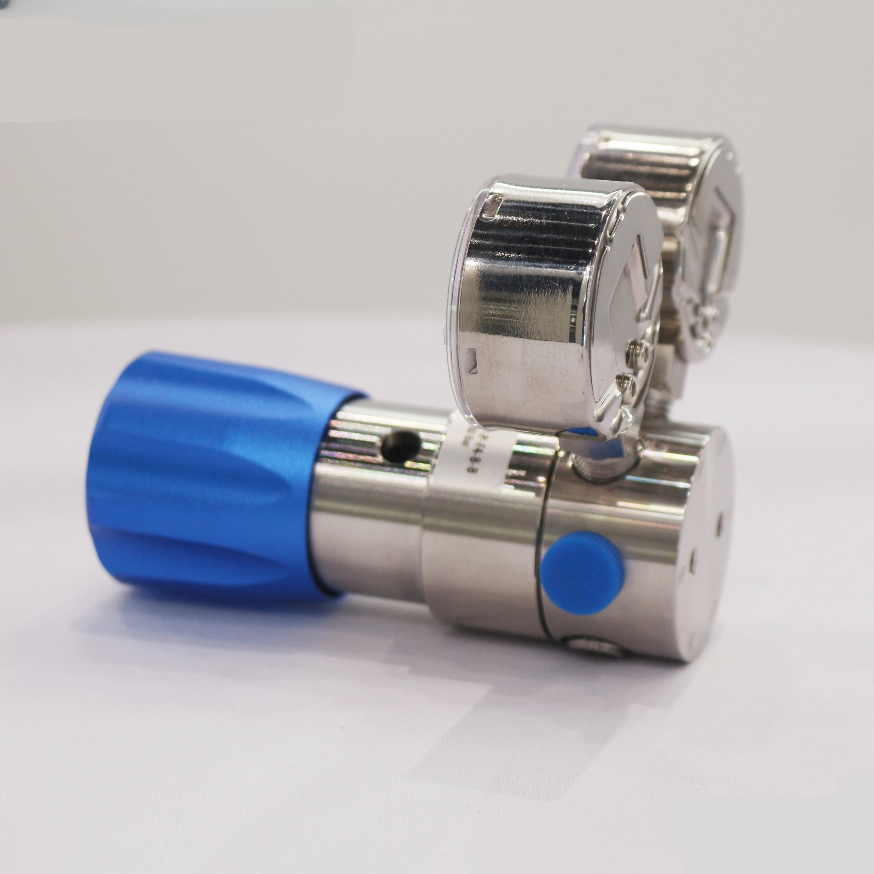 

High-Pressure Piston Regulator Diaphragm Design SS316L Construction for LPG Argon High Performance High Pressure Regulators