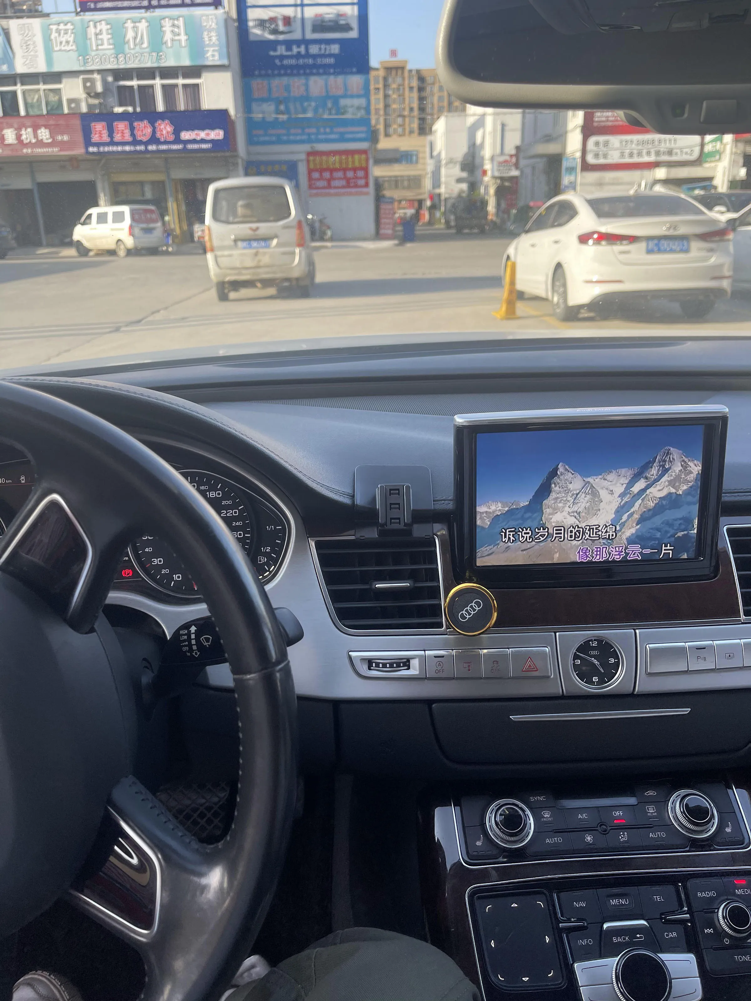 Car Phone Holder For AUDI A8 D4 2011-2017 Special Fixed Bracket Base Wireless Charger Mount For Car Auto Interior Accessories