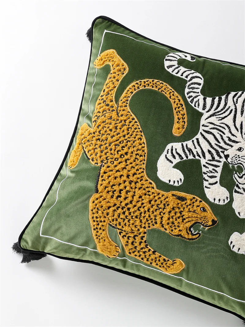 Tiger Leopard Embroidery Cushion Cover With Cute Tassel Light Luxury Velvet Pillocase Shell 45cm Square Cozy Lumbar for Couch