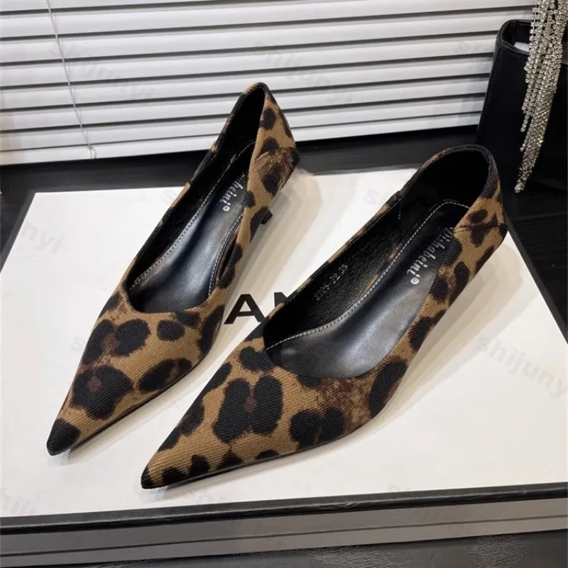 المرأة عالية الكعب براءات الاختراع والجلود وأشار أنيقة الفرنسية مثير عالية الكعب بورجوندي عارية مضخات الزفاف جودة حذاء أحمر #4