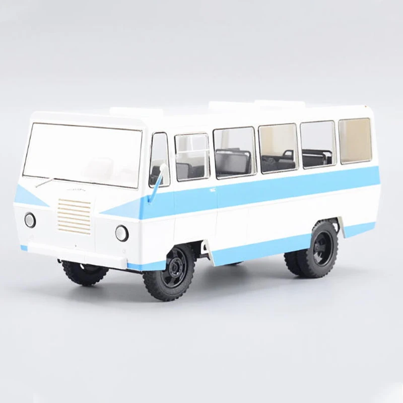 

1:43 Scale Plastic Model Soviet Theatre URALEC-66 Special-Purpose Vehicle Static Display Collectible Gifts Souvenir Decoration
