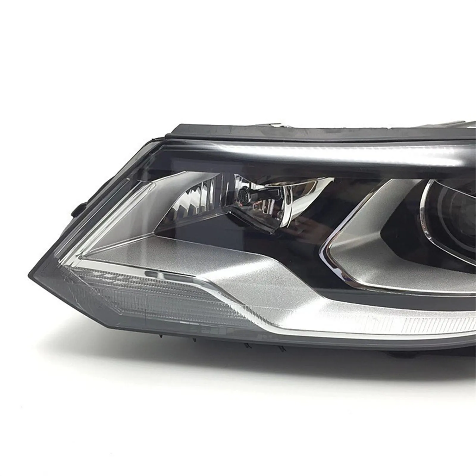 

Headlights For VW Tiguan 2013 2014 2015 2016 Headlamp Assembly without Daytime Running Light Auto Whole Car Light Assembly