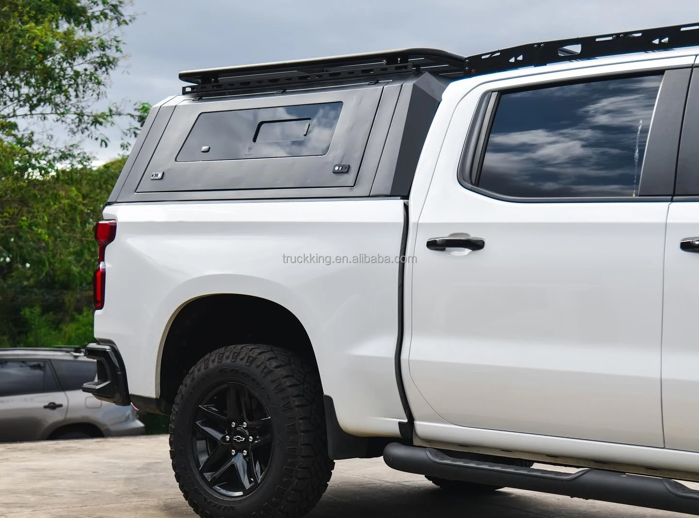 4X4 Accessories Customized FOR Nissan navara Campers Or Canopy Hard Pickup Topper  Made In Aluminium canopy