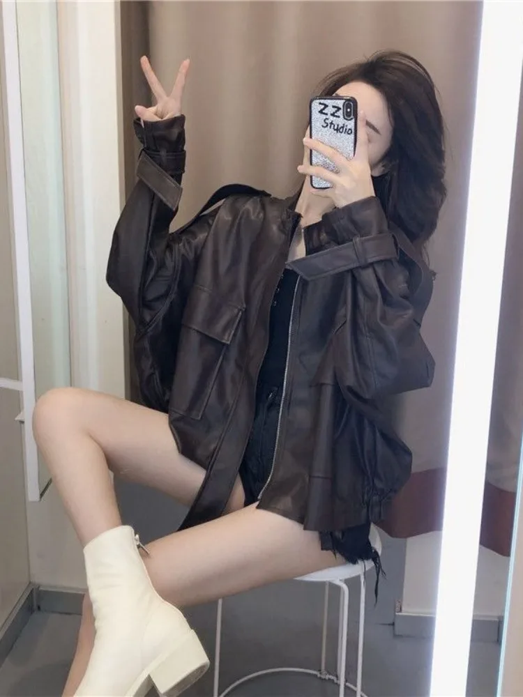 Brązowa Krótka Skórzana Kurtka Damska Kieszenie Japoński Zamek Błyskawiczny Skórzana Kurtka Damska Luźna Retro 2025 Lato High Street Płaszcz Moda