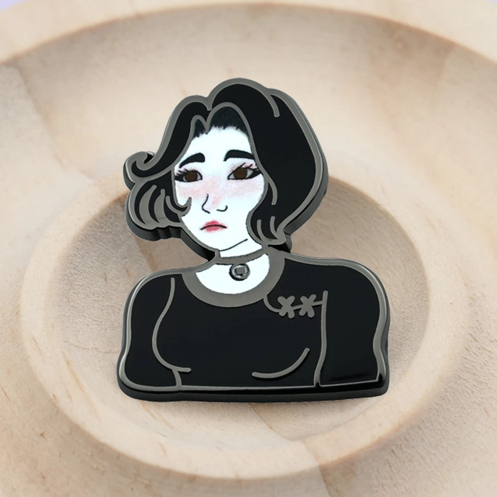 Doomer Girl Wojak Meme Badge Post-Punk Brooch روح الدعابة الجدة تصميم فريد من نوعه نمط مجوهرات على ظهره ديكور