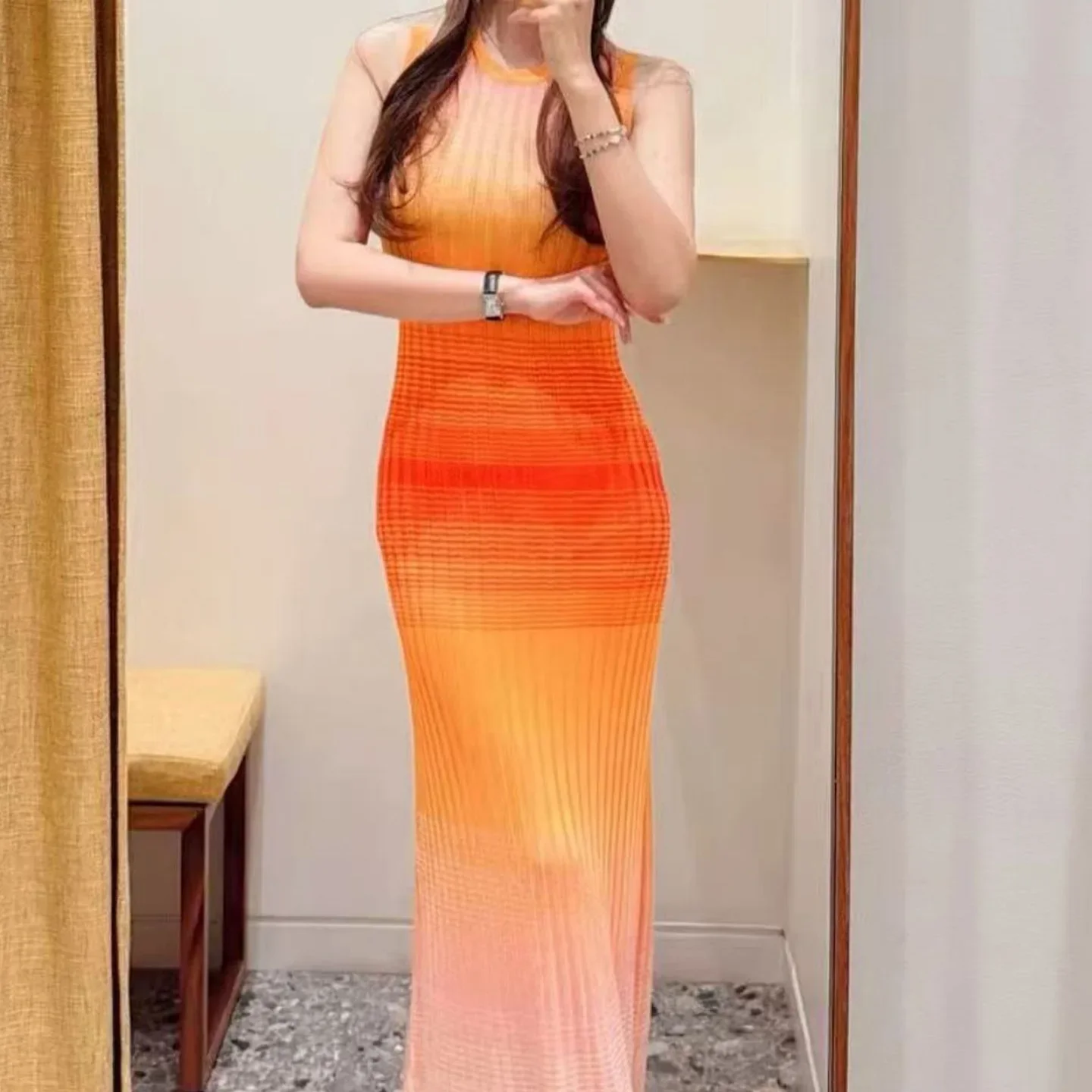 

Women's orange round neck sleeveless knitted dress slim fit striped gradient midi robe