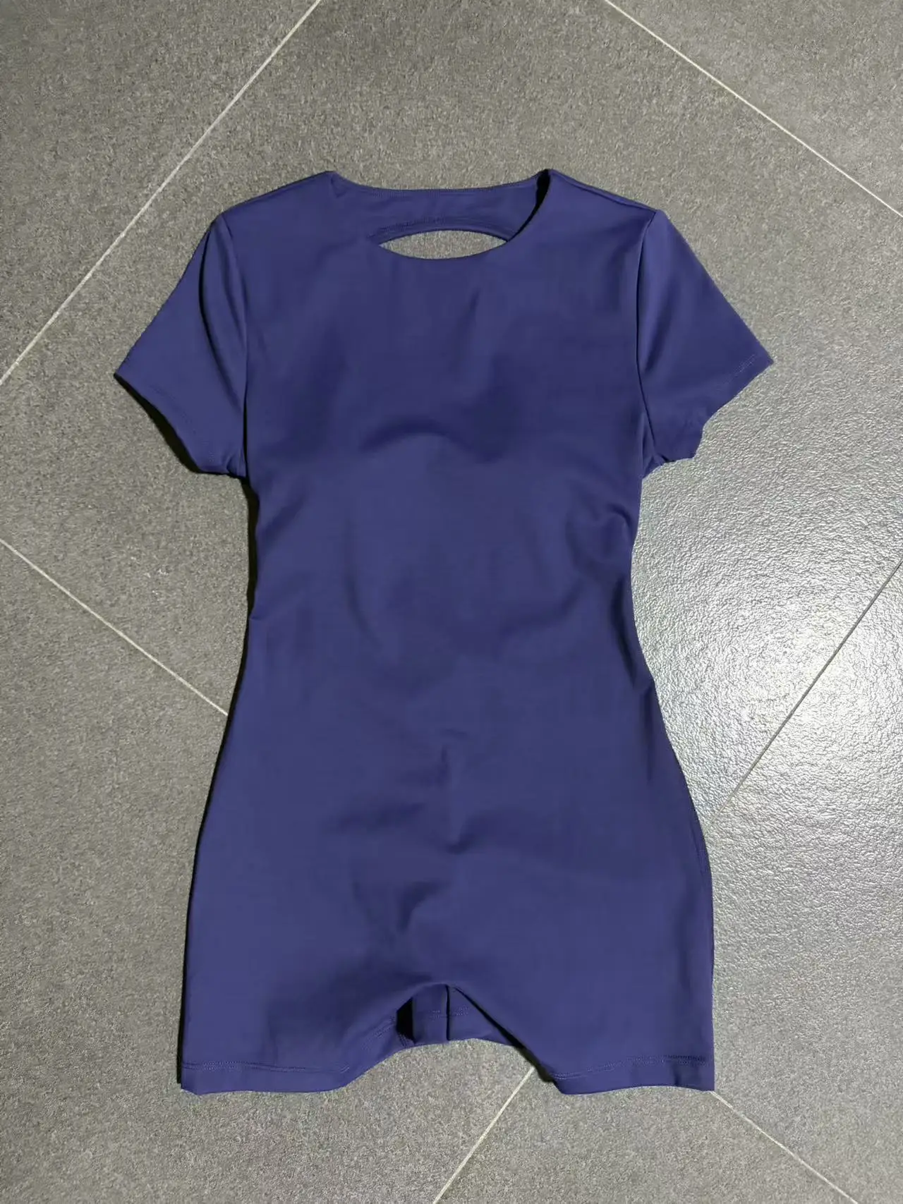 

Женский спортивный комбинезон-шорты для фитнеса и йоги с открытой спиной, эффектом подтяжки ягодиц, быстросохнущий, для активного отдыха на улице