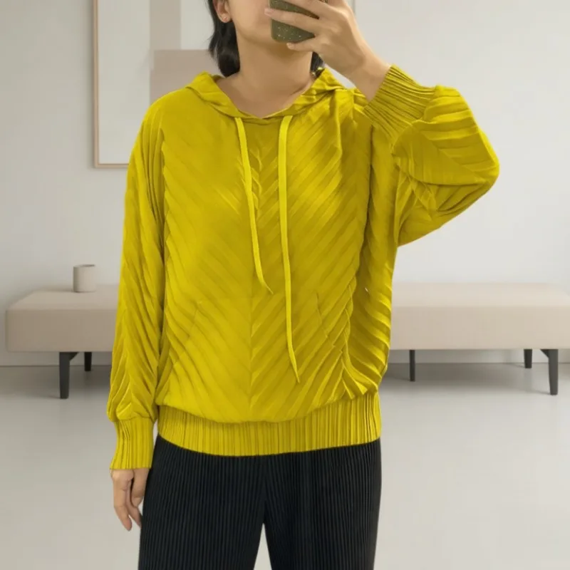 

Miyake Pleated Top 2026 New Spring and Autumn Thin Section of Soft Loose Casual Solid Color Long-sleeved Hooded Sweater Women's