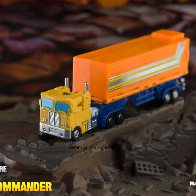 

In stock Doctor Wu + DW-E04Y yellow small pillar to protect the OP enemy + small proportion deformation toy model with carriage