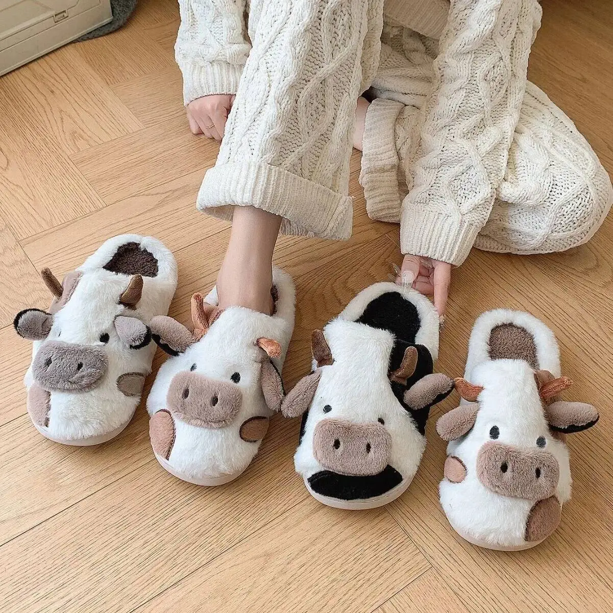 

Unisex Cow Pattern Fleece Home Slippers Man Women Autumn Winter Warm Indoor Home Shoes Thickened Sole Plush House Slippers