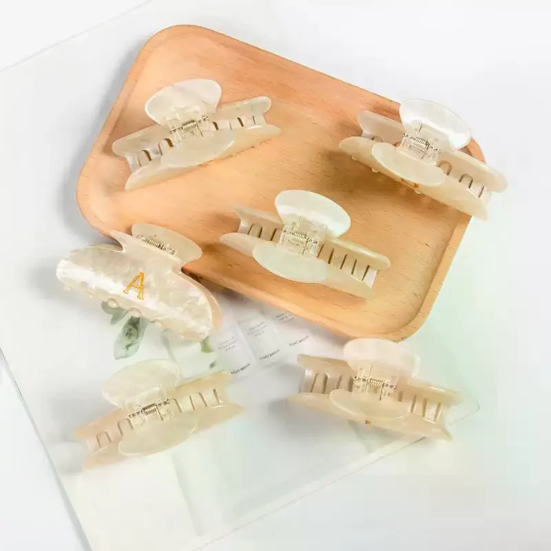 86c New Creative Fashion High Quality Design M Cream-coloured Letter Hair Clip Simple Acrylic Shark Clip Hair Accessories For