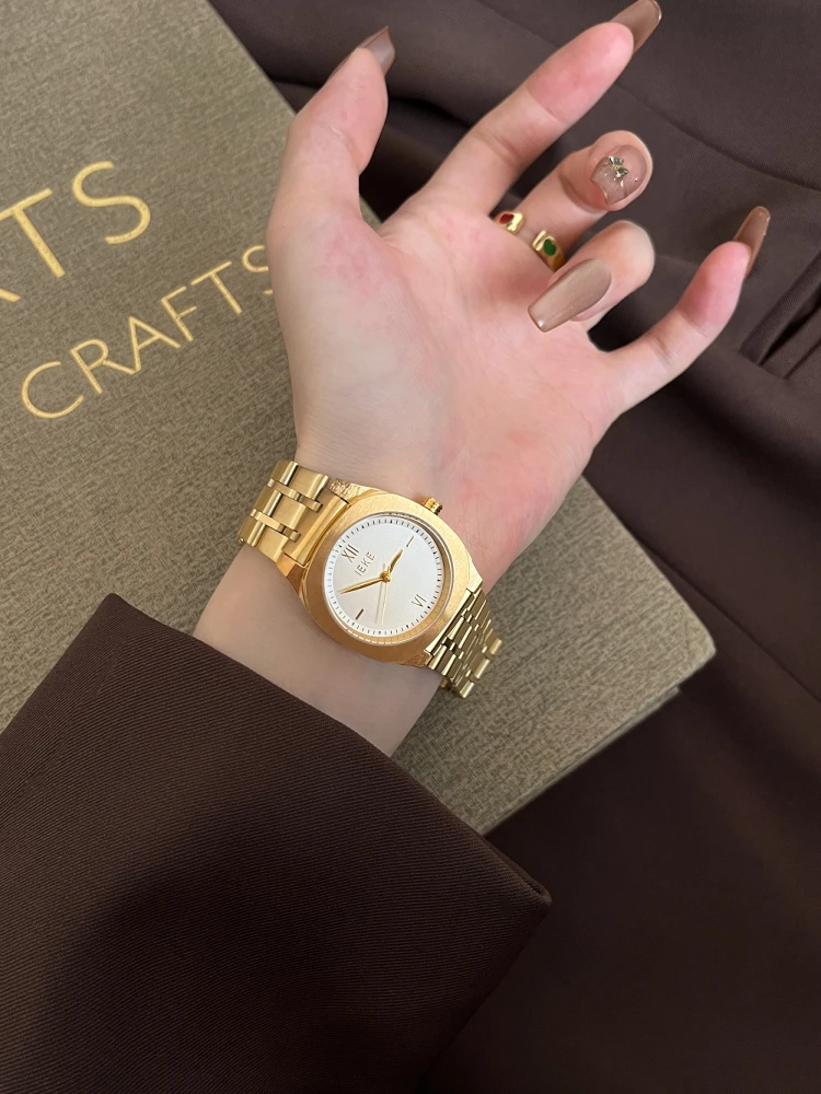 Nieuwe stalen band, prachtig, stijlvol, veelzijdig, hoogwaardig, verfijnd, minimalistisch dameshorloge, een perfect cadeau voor dames.