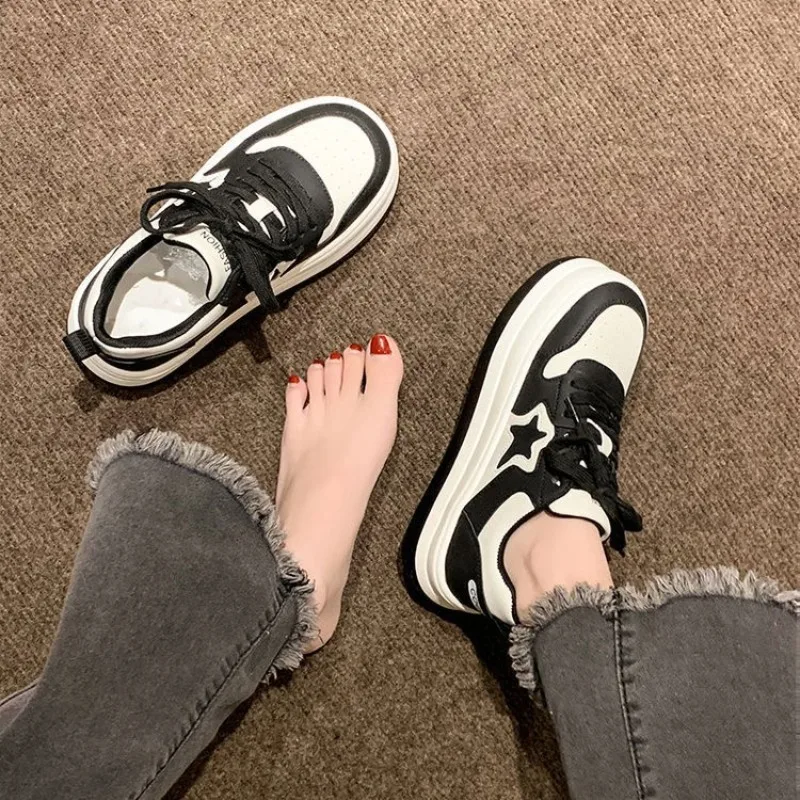 Star Walking Sneakers Y2K Platform Shoes Thick Sole Comfortable Running Shoes Aesthetic Tennis Shoes for Walking Jogging